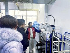 <b>大连市高新区科技局领导及专家莅临我司考察指导</b>